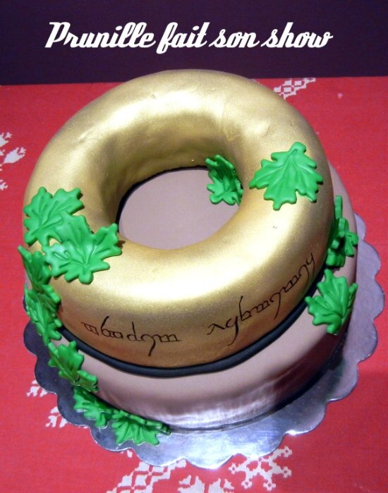gateau anneau or prunillefee