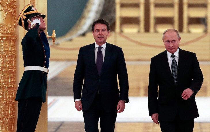 premier-ministre-italien-Giuseppe-Conte-president-russe-Vladimir-Poutine-Moscou-24-octobre_0_729_459