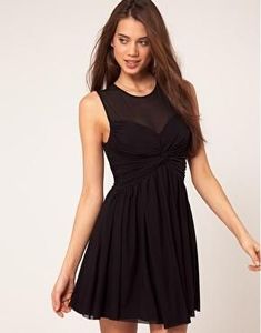Robe_patineuse_drap__e_en_tulle