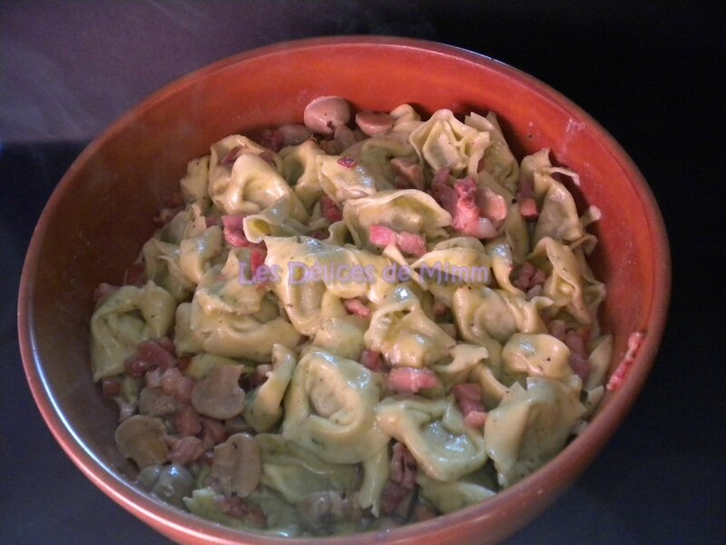 Tortellini aux lardons et aux champignons