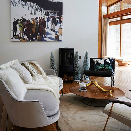 Wooden-Christmas-living-room