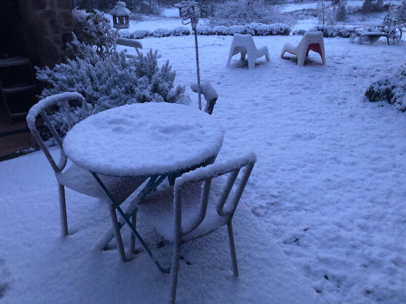 ardeche-snow-Christmas-table-Noël-paysage-home-ma-rue-bric-a-brac