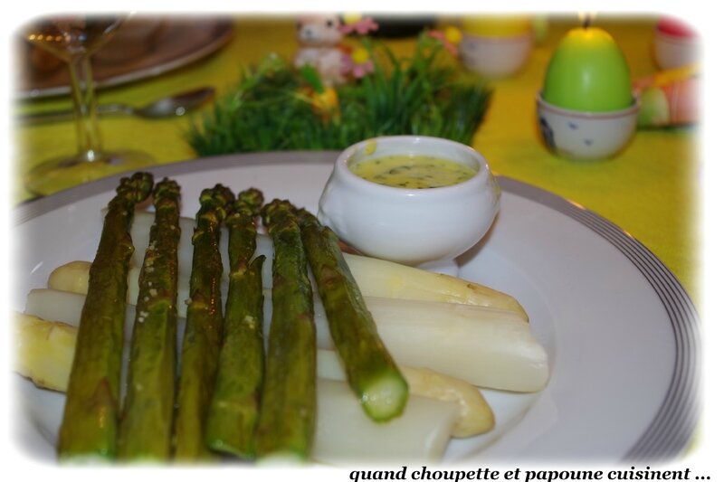 asperges vertes et blanches sauce fines herbes-8455