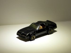 Pontiac firebird (Hot bird) de chez Hotwheels 01