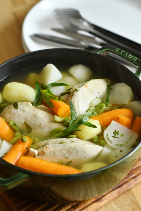 Blancs de poulet pochés & légumes à l'estragon_1