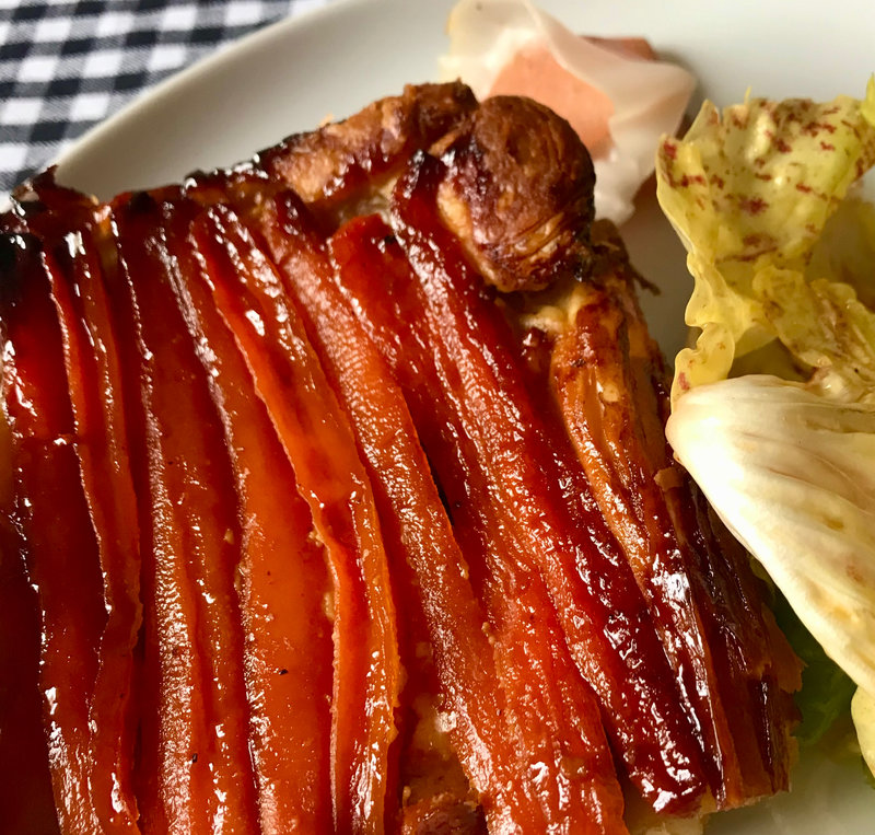 tatin de carottes, chèvre frais, noix