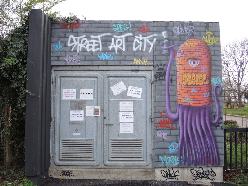 Lurcy-Lévis, Street art city, entrée