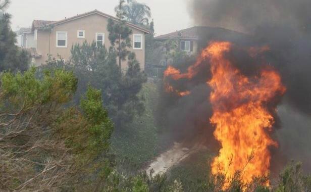 Californie des milliers de personnes fuient les incendies