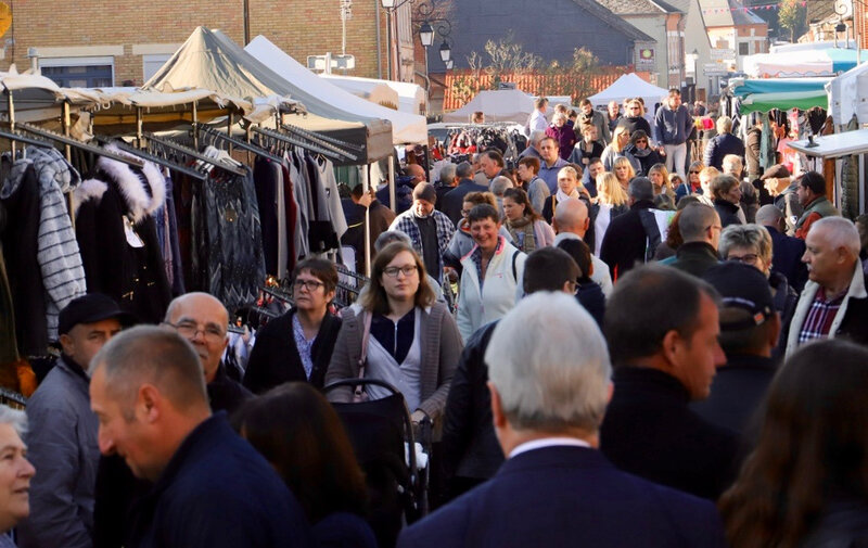 AUBENTON 2018 53e FOIRE AUTOMNE foule