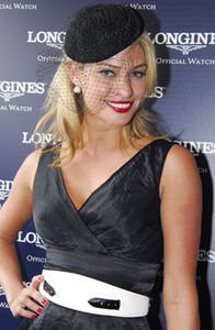 Derby_day_2007_longines_marquee_927