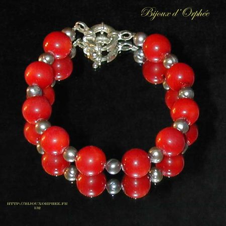 bracelet fantaisie gorgone rouge perle eau douce