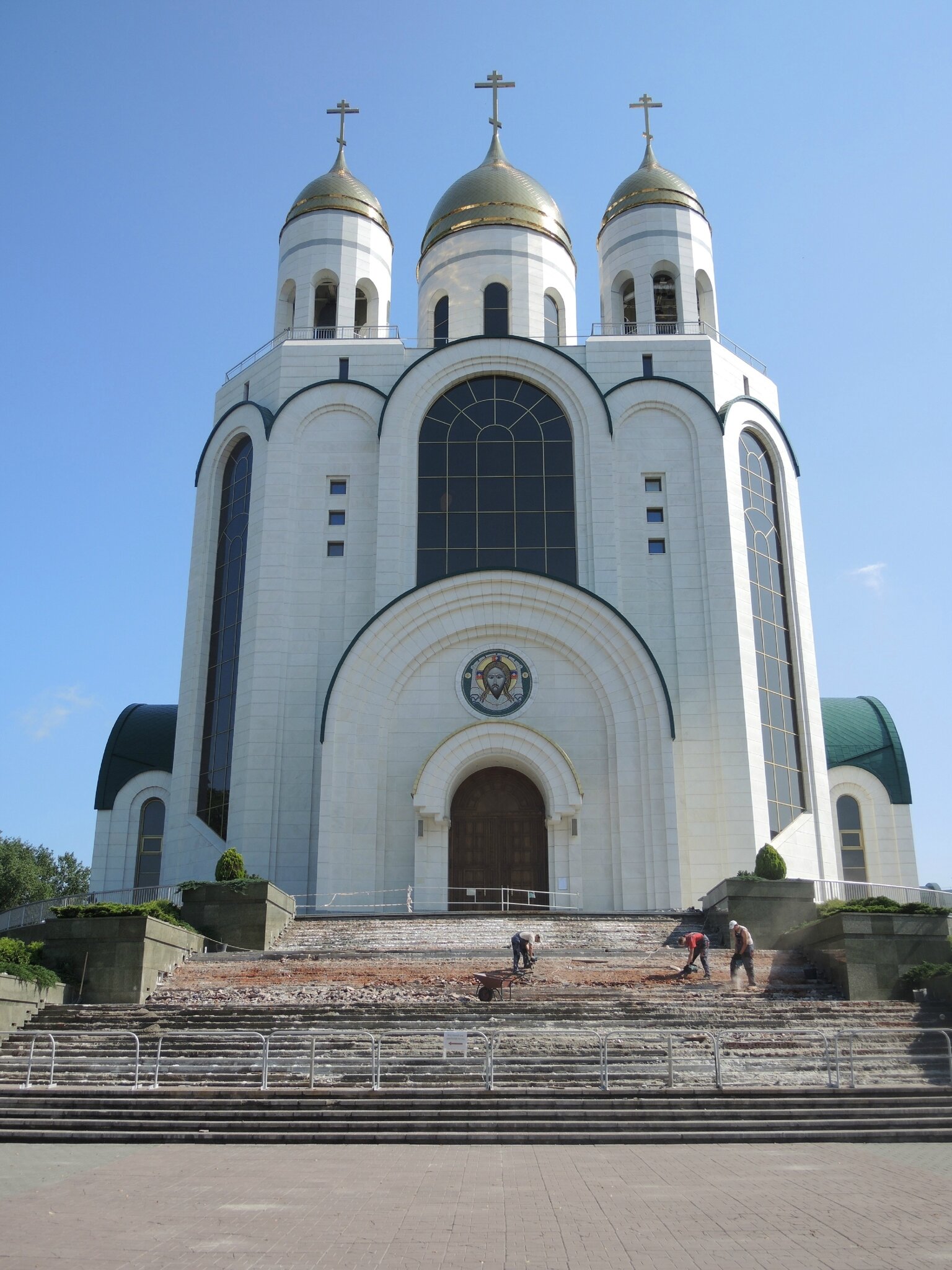 Kaliningrad, Cathédrale orthodoxe du Christ-Sauveur, contre-plongée (Russie)