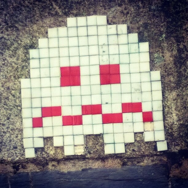 Fantôme-Pacman-Mosaïque-street-art-nantes