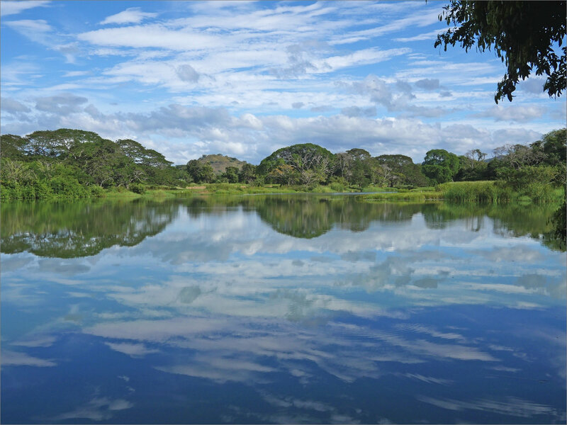 J8 Ensenada lodge 081219 Lumix ym 13 lagune reflets