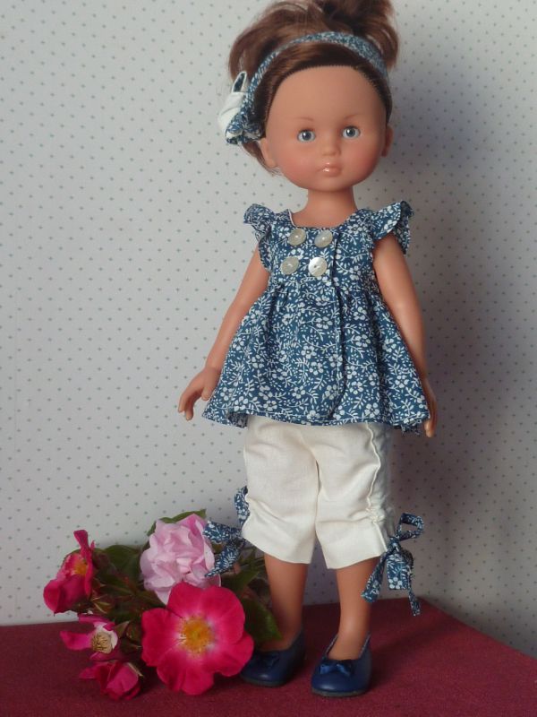 Chloé aime le bleu