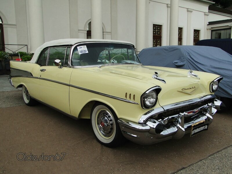 chevrolet-bel-air-convertible-continental-kit-1957-a