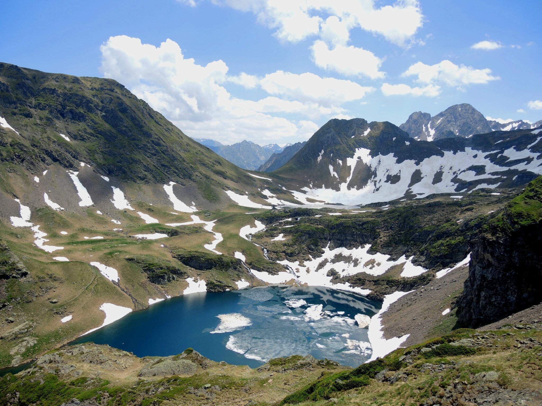 Gourette, O, Les trois Lacs, col, vue sur le lac d'Uzious (64)