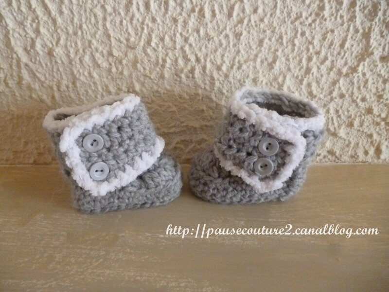 Chaussons Ugg gris (1)