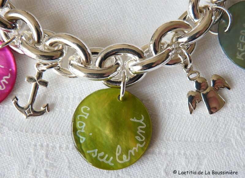 Bracelet Mots doux et breloques (2)