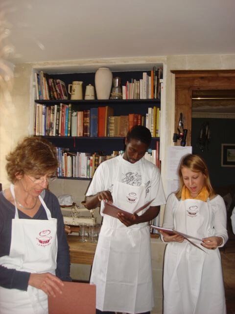 Remise des précis de cuisine