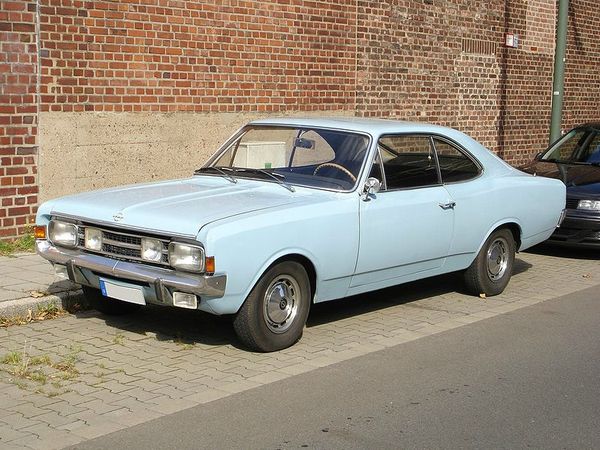 799px-Opel-Rekord-C-Coupe