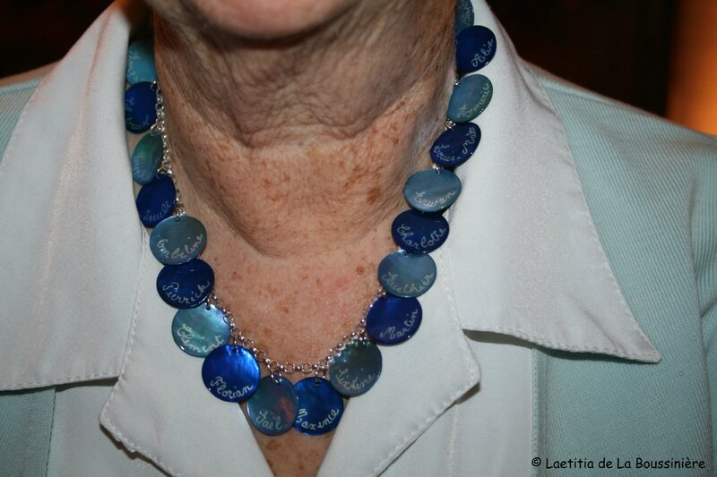 Le collier de Mme