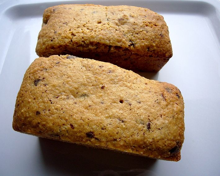 Cake noisette et pépites de chocolat