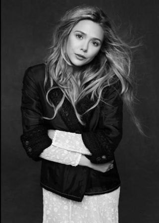 elizabeth-olsen-so-cute-dans-sa-petite-veste