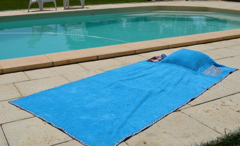 Serviette_de_plage_pliable_avec_coussin__couture__t__La_chouette_bricole