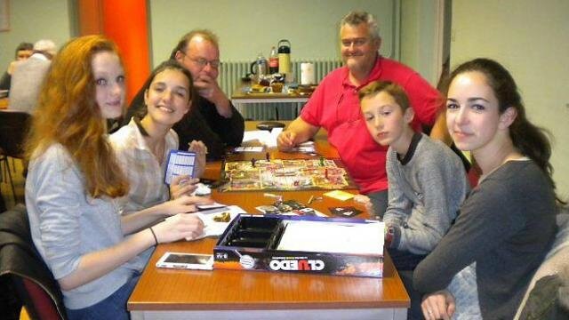 cre-des-liens-organise-une-soiree-jeux