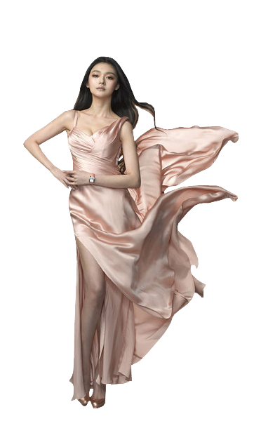 femme-chinoise-robe-satin-rose-pale-bretelle