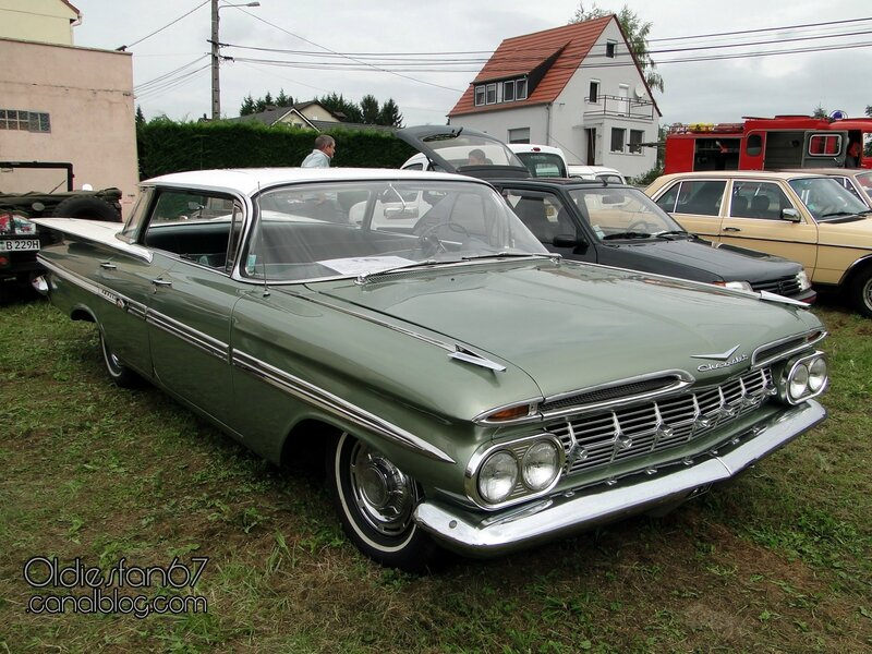 chevrolet-impala-sport-hardtop-sedan-1959-03