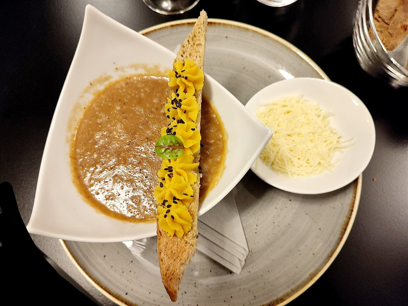 Restaurant Les Flots à Châtelaillon-Plage Soupe de poisson