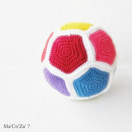 ballon pentagone au crochet