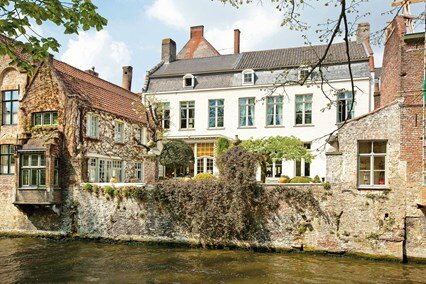 huyze-hertsberge-cote-canal-bruges-belgium-conde-nast-traveller-2oct14-pr_426x284