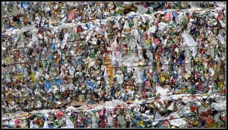 container déchets plastic