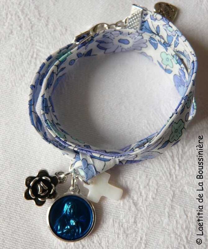 Bracelet Petite Thérèse turquoise (sur ruban d'Anjo bleu)