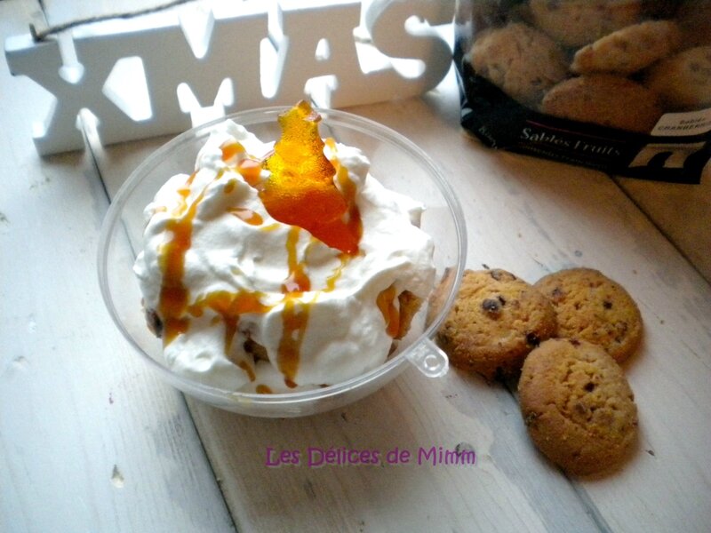 Boule de Noël aux pommes flambées, sablés et caramel au beurre salé 3