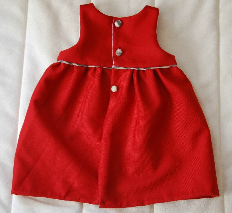 robe rouge burberrys dos