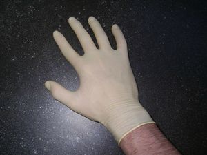 800px-PVC-Handschuh