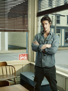 Haven_S1_Eric_Balfour_001