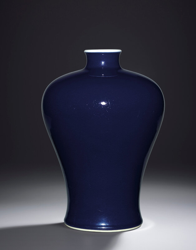 2014_HGK_03322_3304_000(a_fine_blue-glazed_vase_meiping_yongzheng_six-character_mark_within_do)