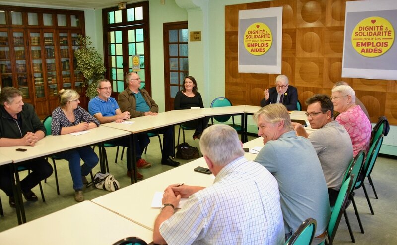 EMPLOIS AIDÉS RÉUNION MAIRES OCT 2017 OBS JJT