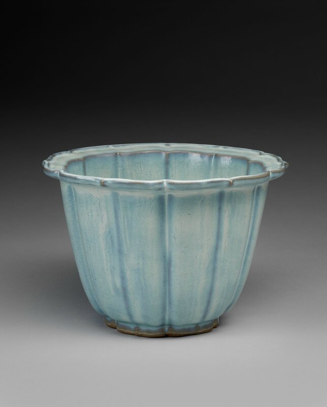 Lobed Flowerpot with Bracketed Foliate Rim, Ming dynasty, 1368-1644, probably 15th century