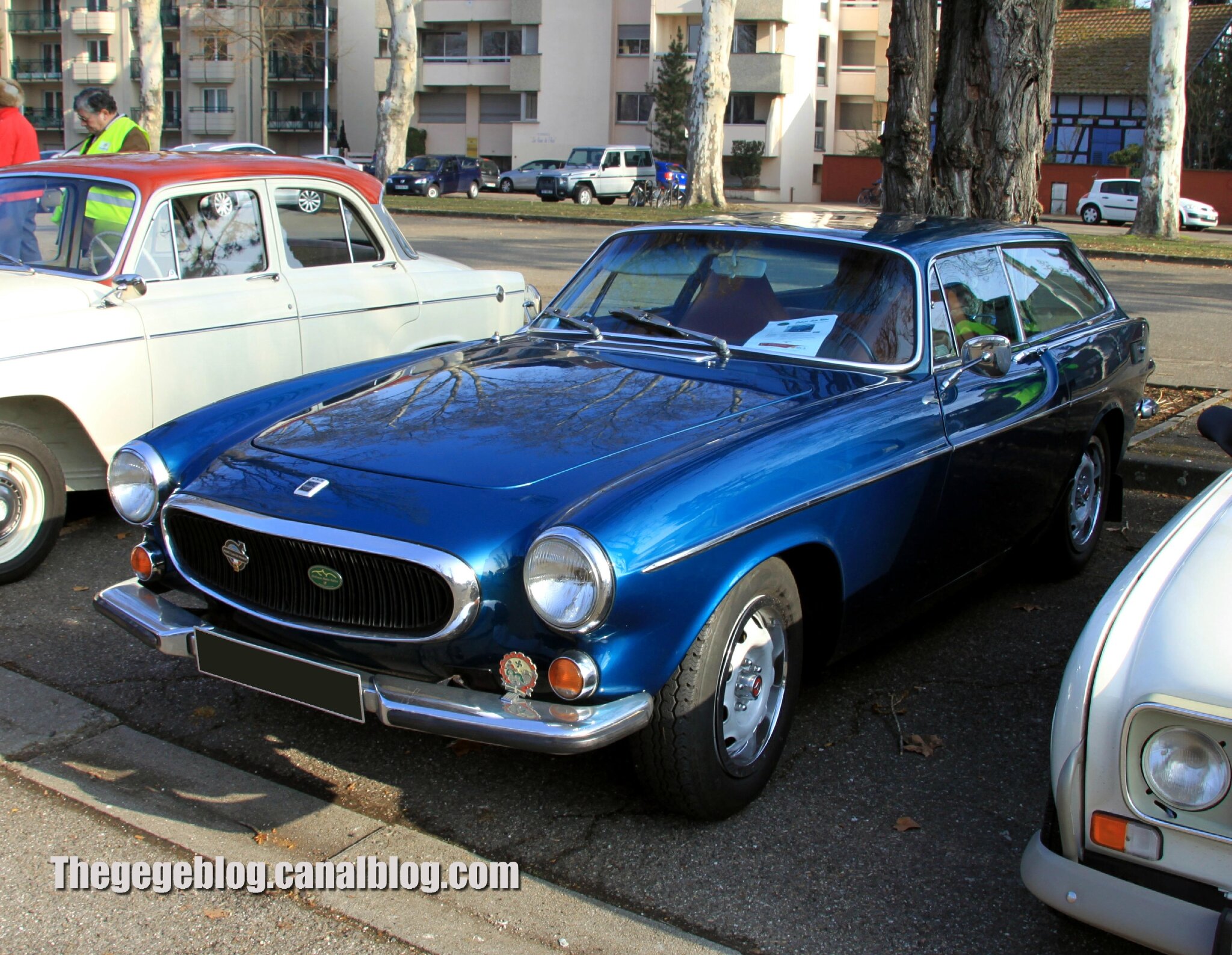 Volvo P1800 ES break de chasse de 1973 (Retrorencard mars 2013) 01