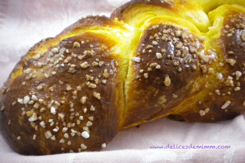 Brioche tressée au sucre