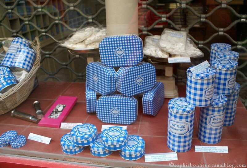 vitrine vichy bleu