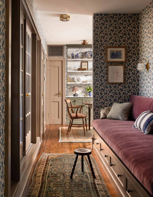 built-in-bench-purple-fabric-wallpaper-attic-apartment-nordroom-1169x1500