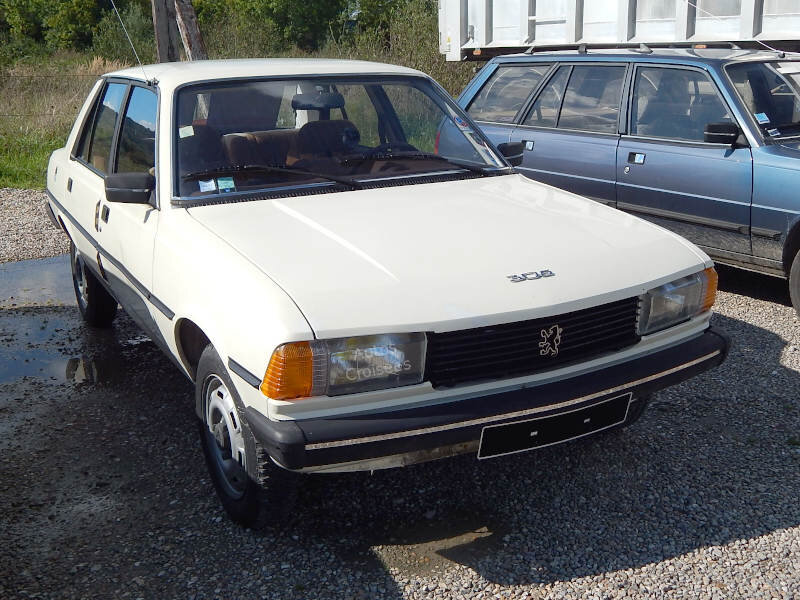 Peugeot305SRav1