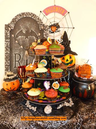 12 10 27 - cupcakes halloween - présentation (18)